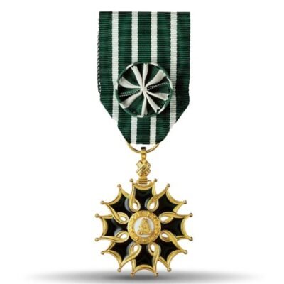 Médaille arts et lettres officier